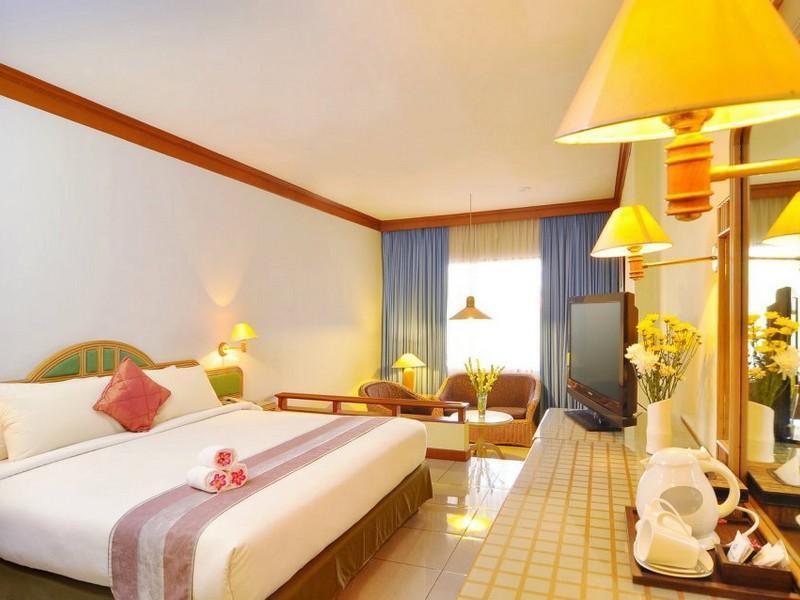 Hotel Cirebon Plaza Luaran gambar