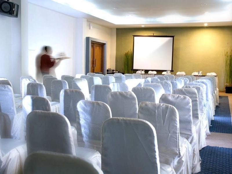 Hotel Cirebon Plaza Luaran gambar
